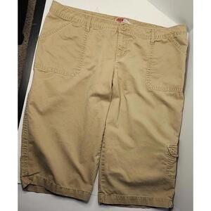 No Boundaries Capri Khaki Pants Juniors Size 19